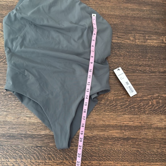 One-Shoulder Gray Women's Top - Picture 6 of 9